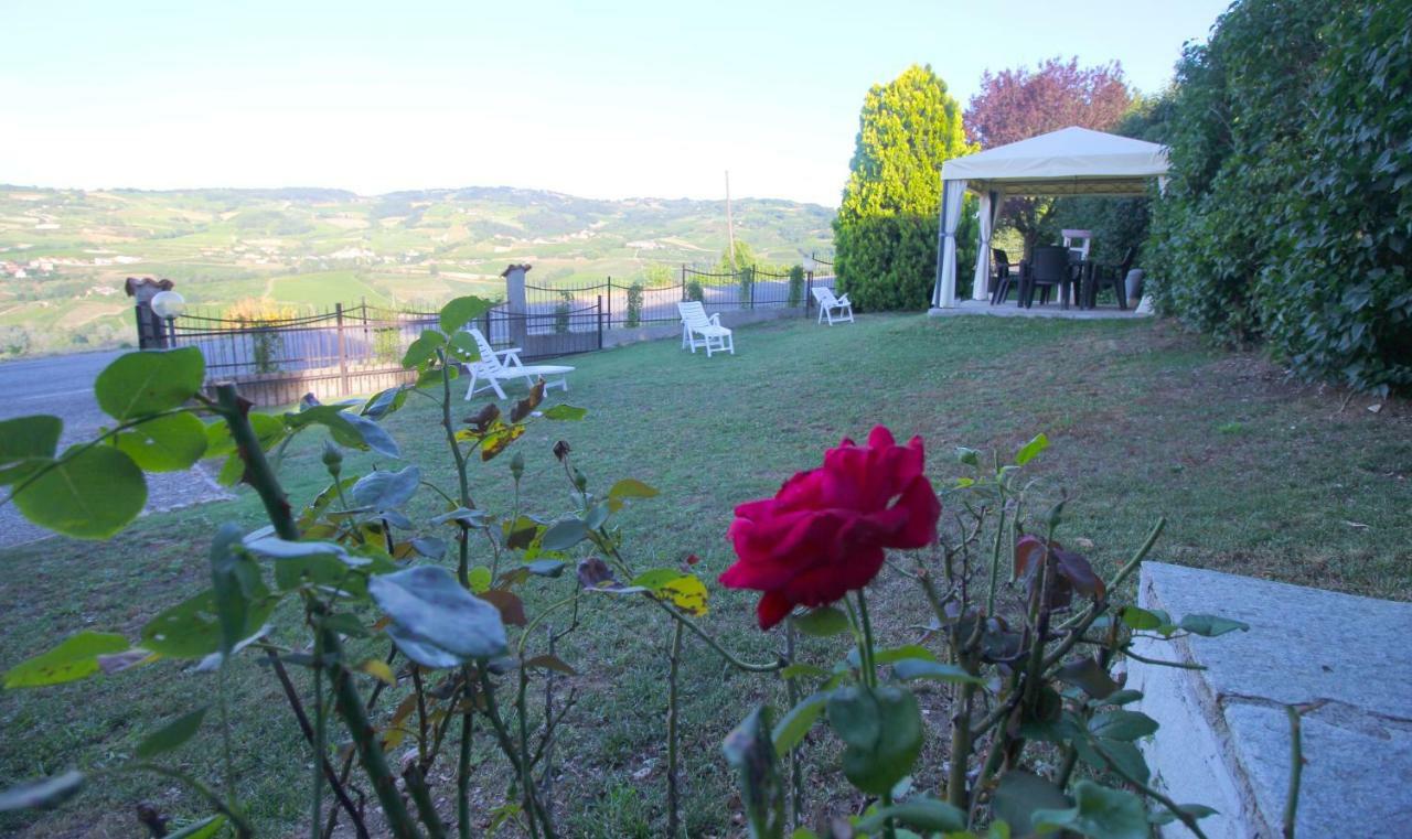 Casavacanzedezza Montecalvo Versiggia Exterior photo
